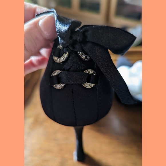 Ted Baker Classy Black Satin Pumps - Picture 5 of 7